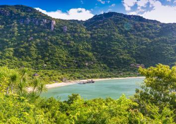 Ninh Van Bay 
