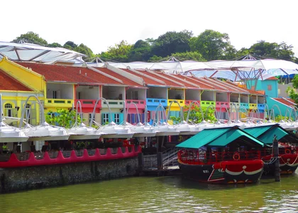 Colourful buildings along waterside at Clark Quay 