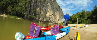 Kayaking in Nong Khiaw 