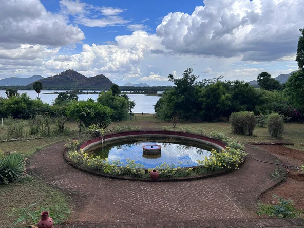 Fountain at Palani Hills