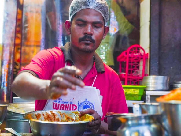 Man serving street food in Lucknow