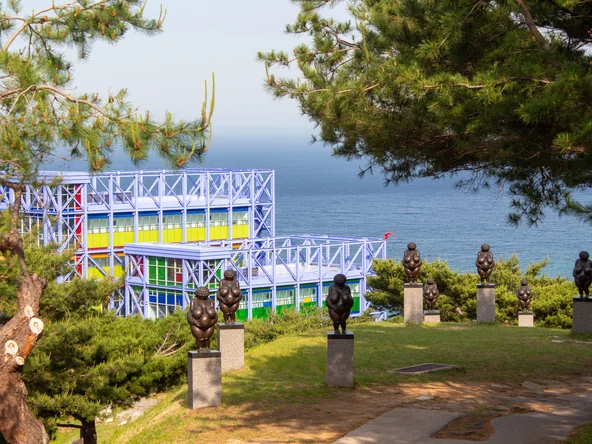 The view of the sea and Hassla art museum from the sculpture park behind the museum