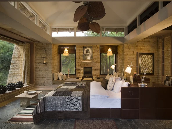 Taj Pashan Garh Bedroom