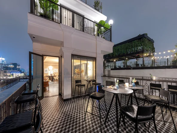 La Siesta Classic Hang Thung Rooftop Bar
