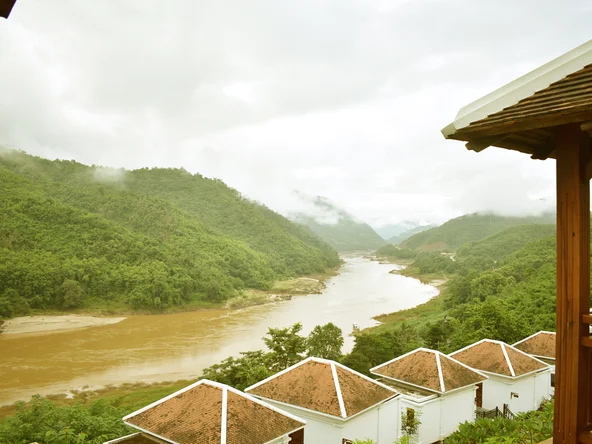 Le Grand Pakbeng Overview