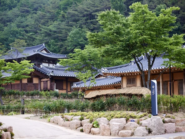 Gurume Hanok Village