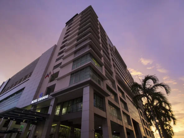 Hotel Grandis Exterior