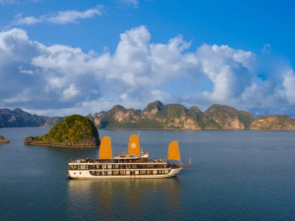 Peony Cruise Exterior