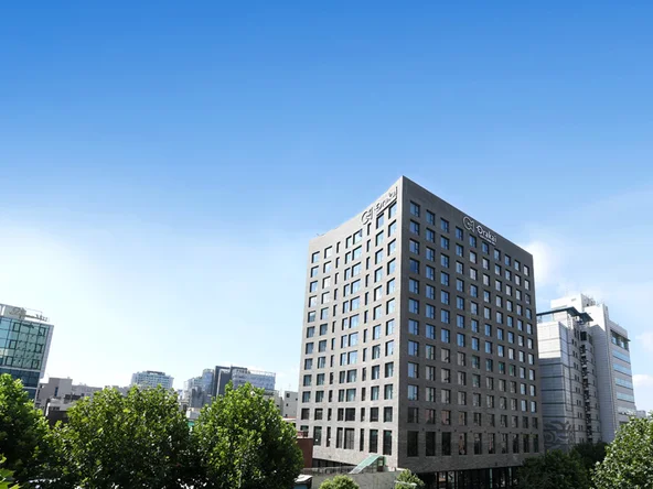 Orakai Daehakro Building