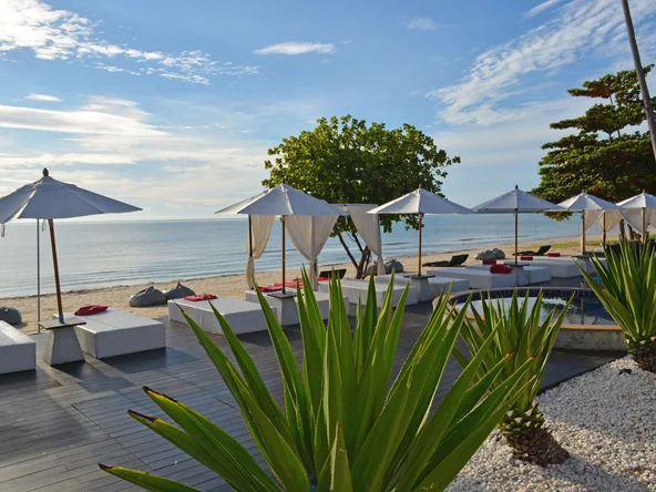 Aava resort & spa beach