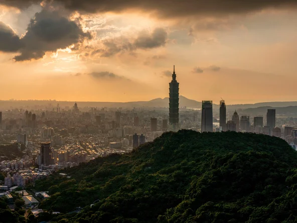 Taipei from elephant mountain