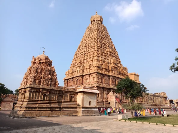 Brihadeeswara Temple daytime. Tanjore, India