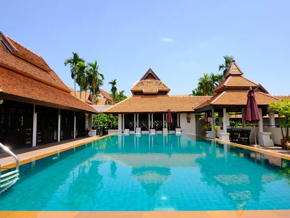 Bodhi Serene Pool