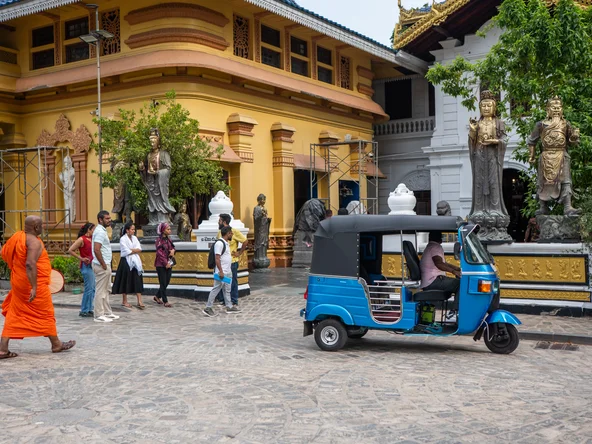 Colombo_by_tuktuk