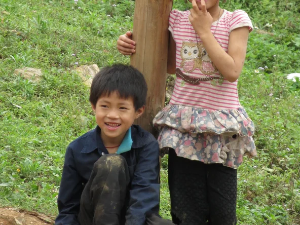 Young children in Sapa
