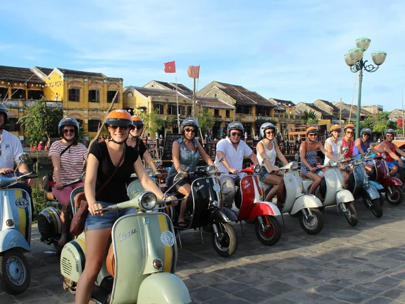 Hoi An - Vespa street food tour