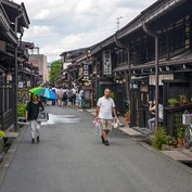 Walking through the traditional streets of Takayama 