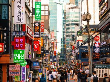 Crowded downtown image of central Seoul in South Korea