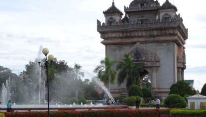 Patuxay (3)