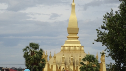 Wat That Luang (2)