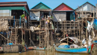 Stilt houses on Tonle Sap