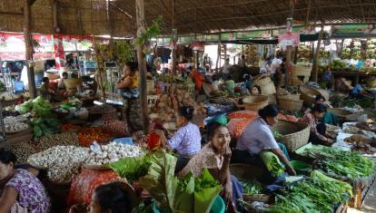 Market in Bhamo