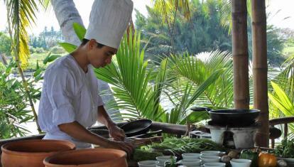 Take a cookery class in Hoi An