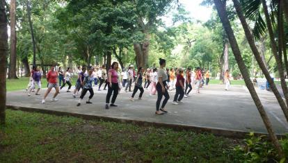 Ladies doing Tai Chi in Tao Dan Park