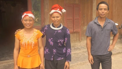 Van with her parents
