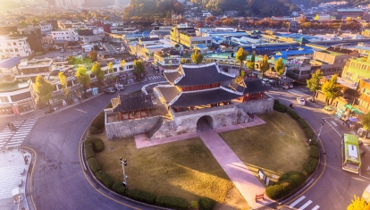 SKH DAY 4 SQUARE Jeonju Hanok Village_iStock-1126319890_Busan Drone