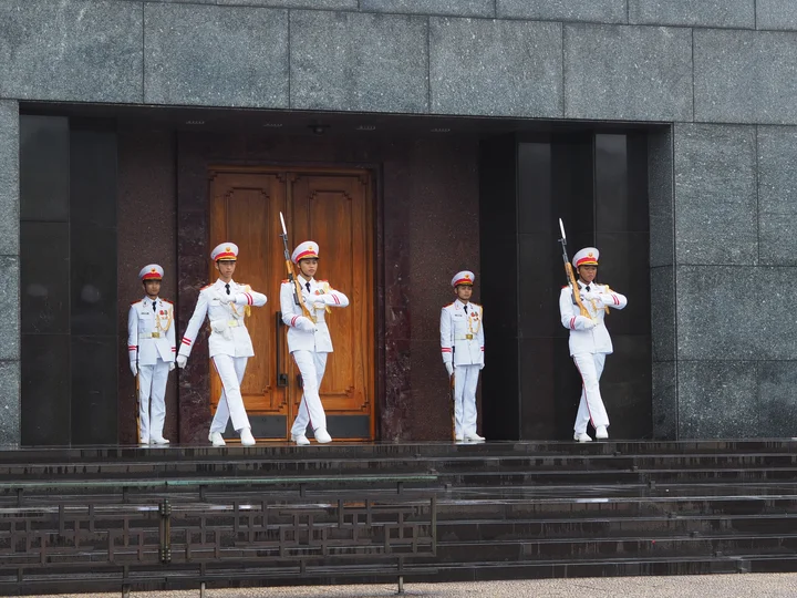  HCMC Mausoleum Changing Guard Image description