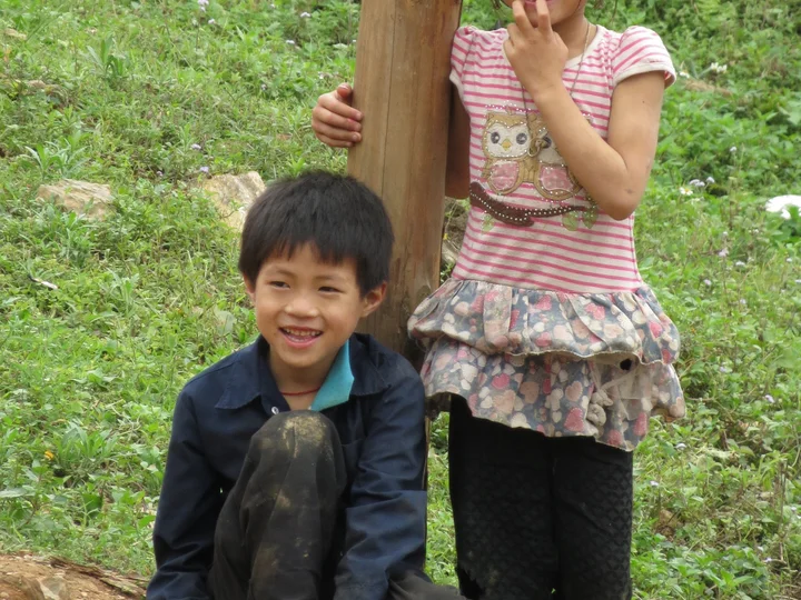 Young children in Sapa