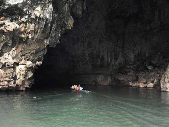 The entrance to Kong Lor Cave