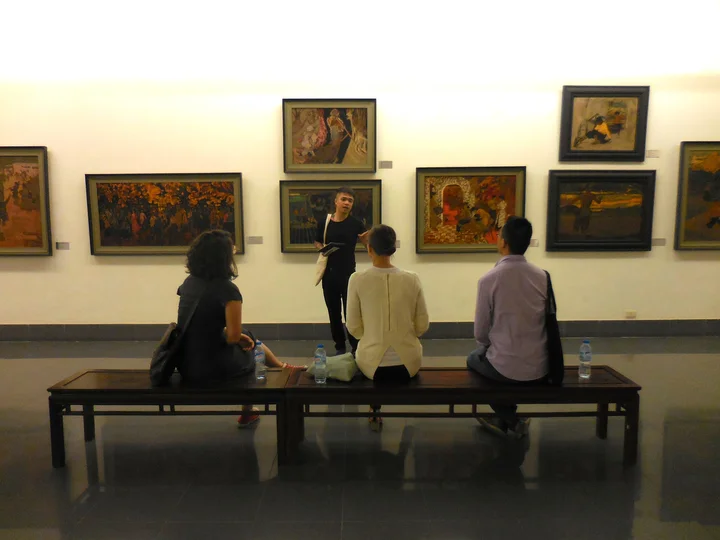 1510 Sophie's Art Tour Hanoi - guide Bill Nguyen. Photo by Sophie Hughes2
