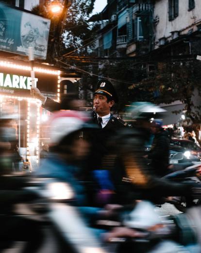 Zatłoczone ulice Hanoi Wietnam