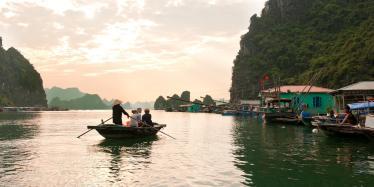 Bai Tu Long
