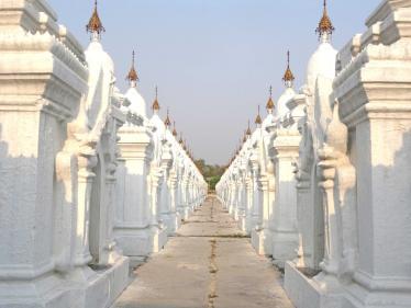 Kuthodaw Pagoda - A picture book of Burma