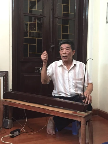 Mr Van home dinner host