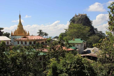 Taung Kalat: Pedestal Hill