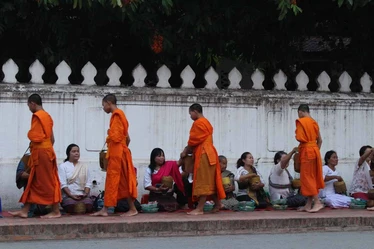 luang-prabang-morning-alms_5540