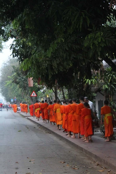 luang-prabang-morning-alms_5547