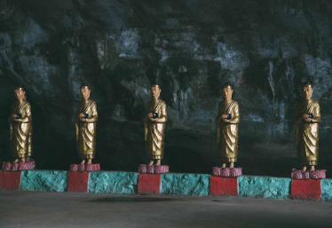 sadan-cave-2