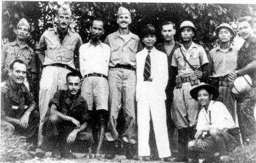 Ho_Chi_Minh_(third_from_left_standing)_and_the_OSS_in_1945