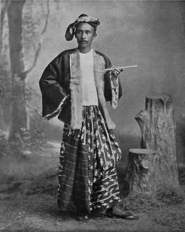 800px-Burmese_man