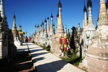 Kakku Stupas, honeymoon in Burma