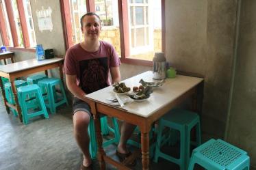 (Me enjoying some snacks in a Loikaw eatery where local sausages are made)