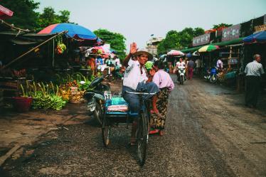 Morning market (2)