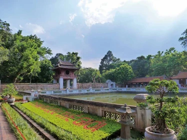 temple-of-literature-hanoi