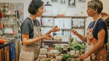 xl-asia-vietnam-hanoi-cooking_with_chef_ai-market-kitchen