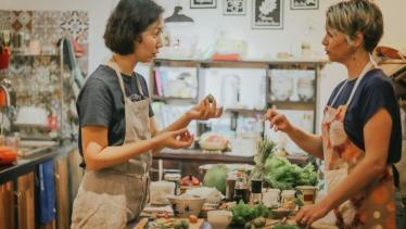 xl-asia-vietnam-hanoi-cooking_with_chef_ai-market-kitchen